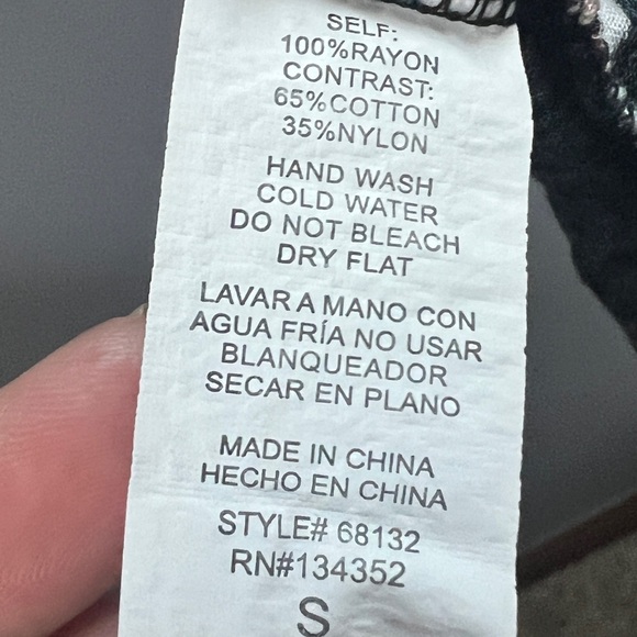 Ambiance Floral Open Back Crop Top/Size Small - Picture 5 of 7